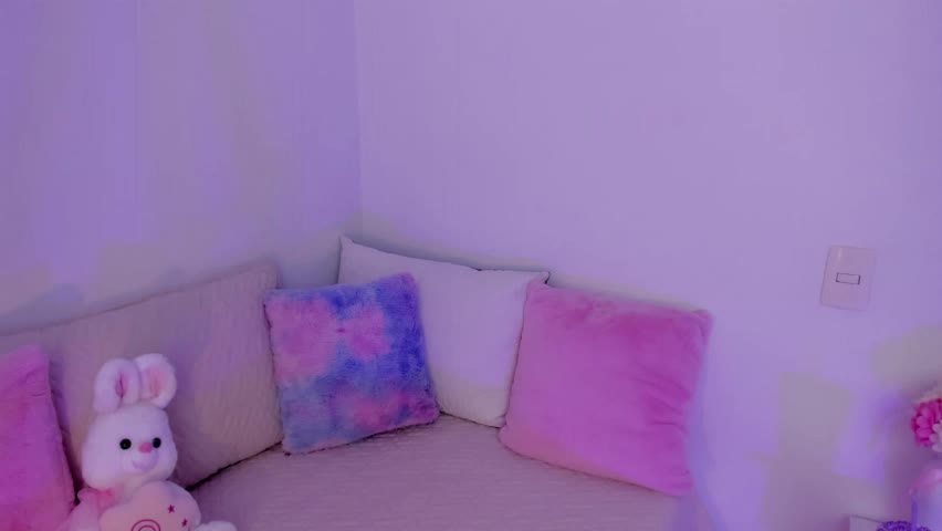 brisa_blue Adult Chat April 15, 2026