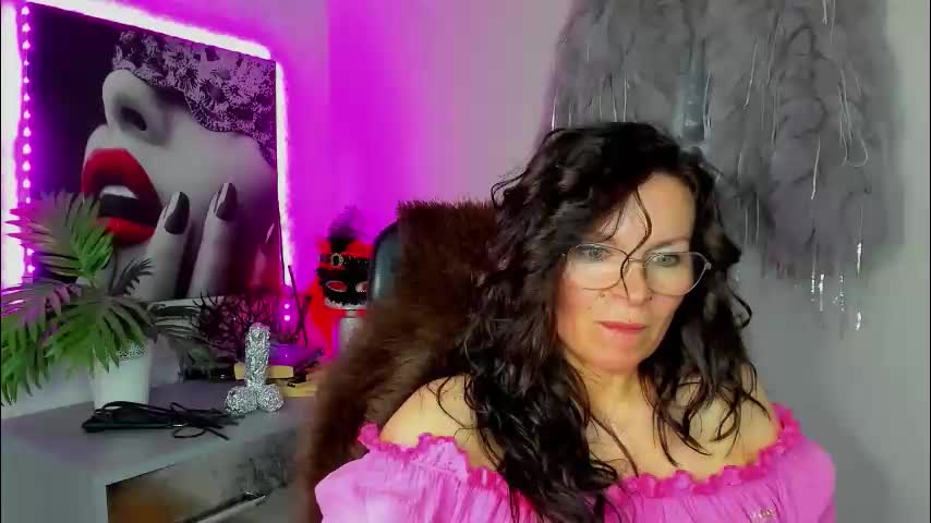 helen_79 Adult Chat April 15, 2026