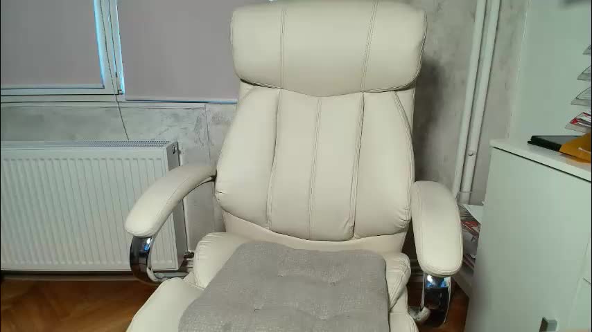 barbie_blondeprincess Adult Chat April 14, 2026