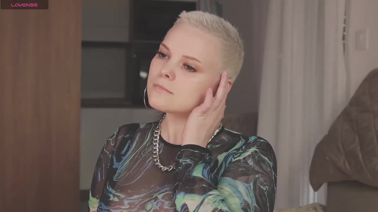 LikaBerry Adult Chat April 15, 2026