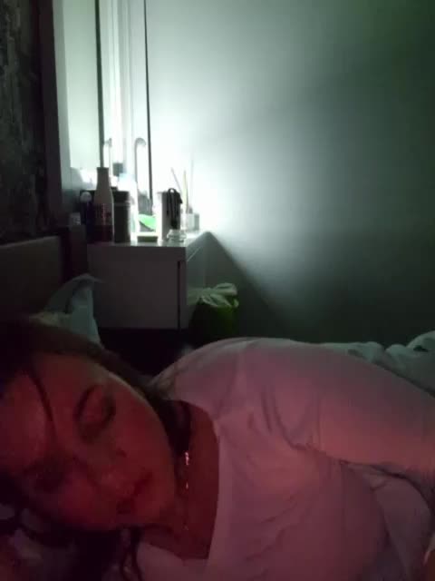 Kira183 Adult Chat April 15, 2026