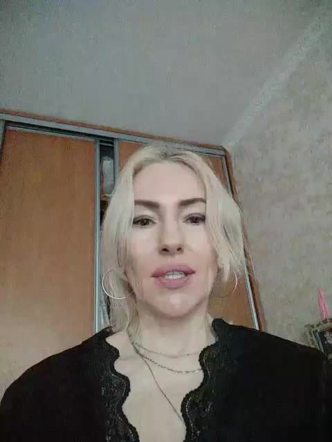 White00Pearl Adult Chat April 15, 2026