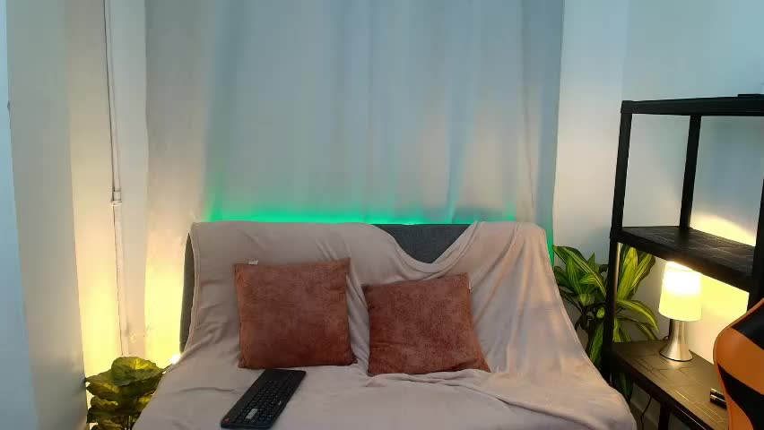 rebeca_marchetti Adult Chat April 15, 2026