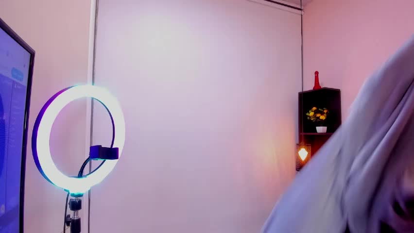 raven_loove Adult Chat April 15, 2026