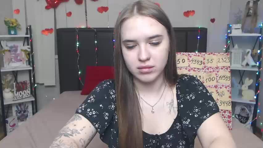 laurahlot Adult Chat April 14, 2026