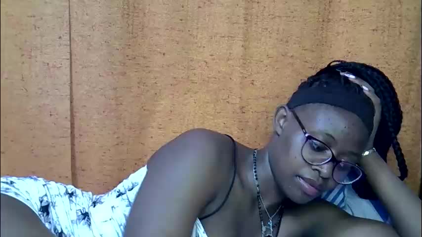 sweet_zarah Adult Chat April 14, 2026