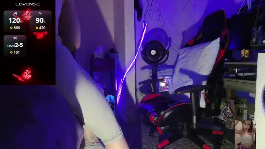 blondiebubblebooty Adult Chat April 14, 2026