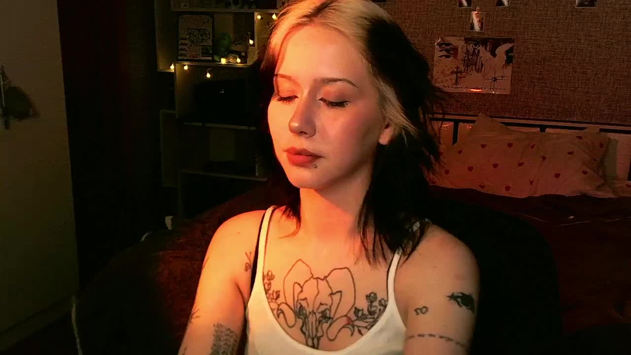 velvetsunrise Adult Chat April 15, 2026