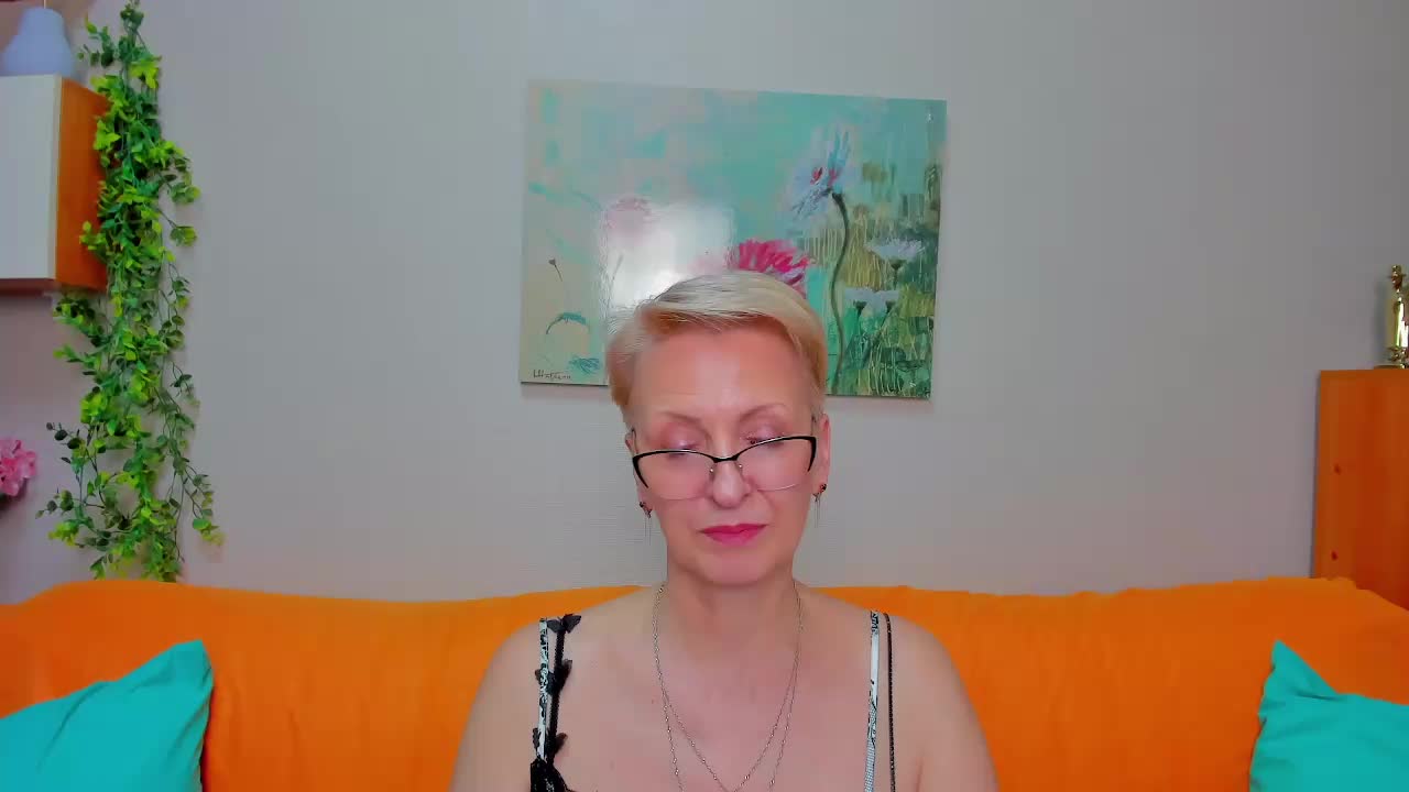 iamyourdream89 Adult Chat April 15, 2026