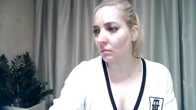 mariska-kiska Adult Chat April 15, 2026