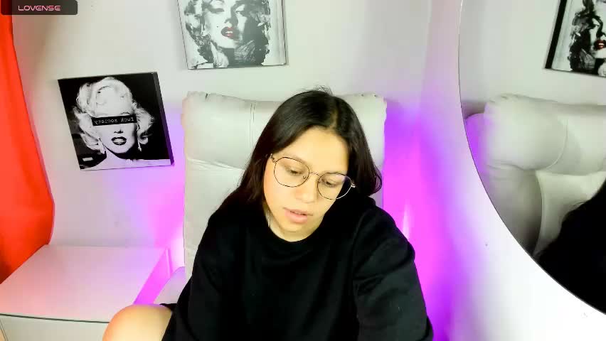 samantharoldan Adult Chat April 15, 2026