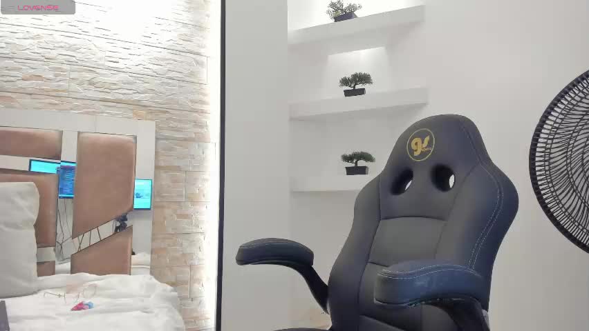 bella_novoa Adult Chat April 15, 2026