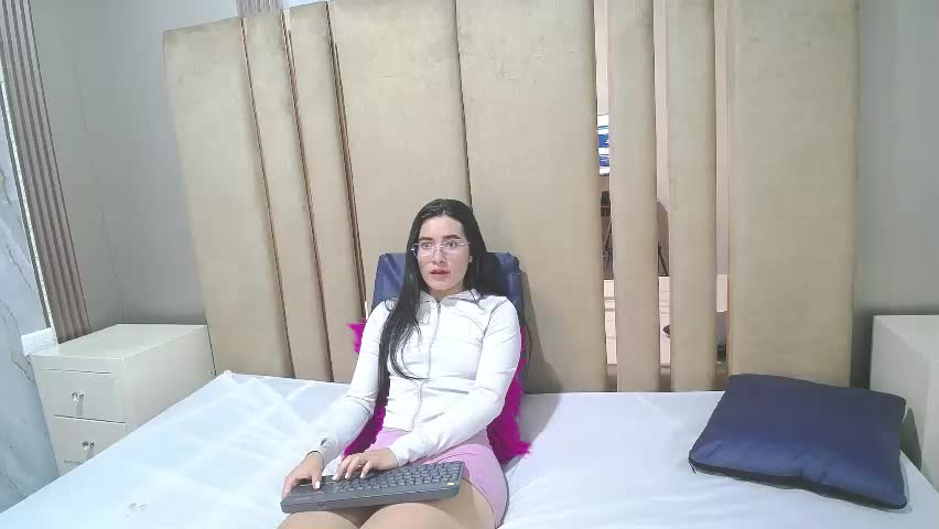 sara_hoffman_4 Adult Chat April 15, 2026