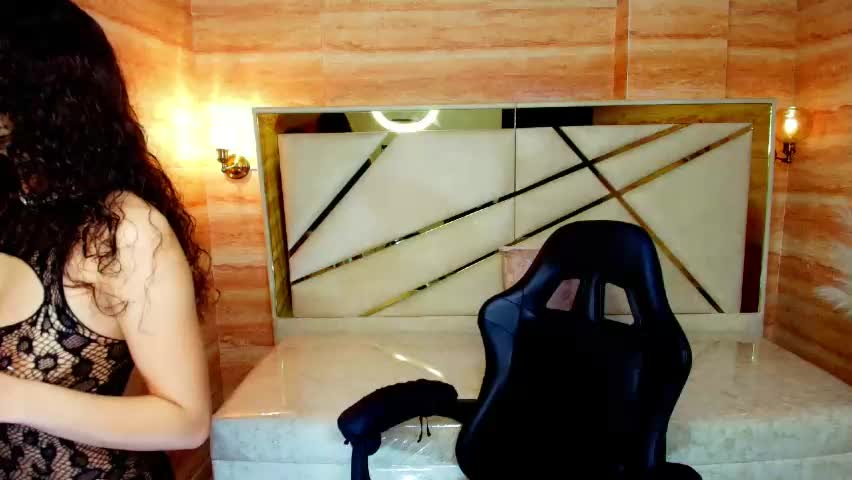 isa_r Adult Chat April 15, 2026