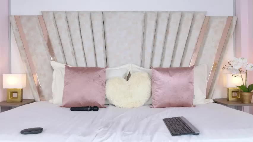 little_janne_ Adult Chat April 15, 2026