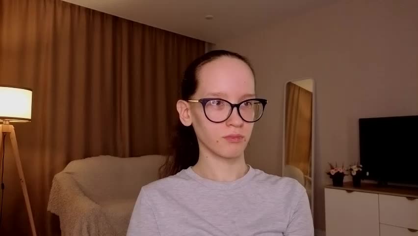 lynettebails Adult Chat April 15, 2026