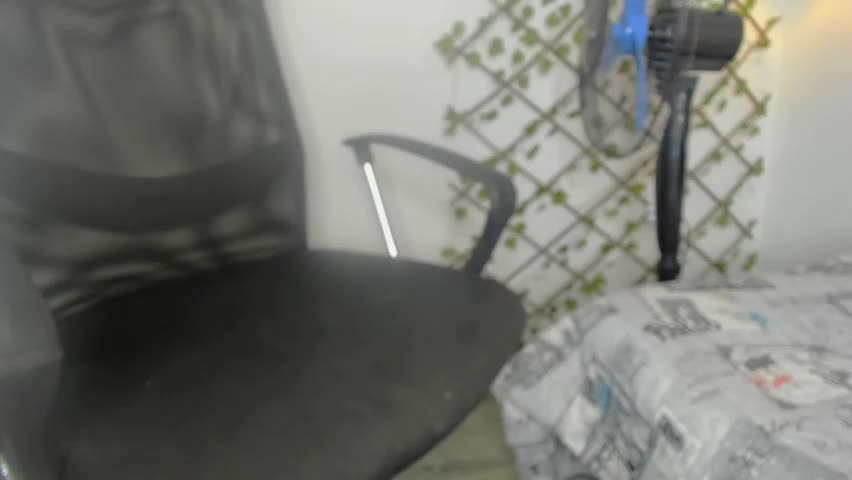 emily__dee Adult Chat April 15, 2026