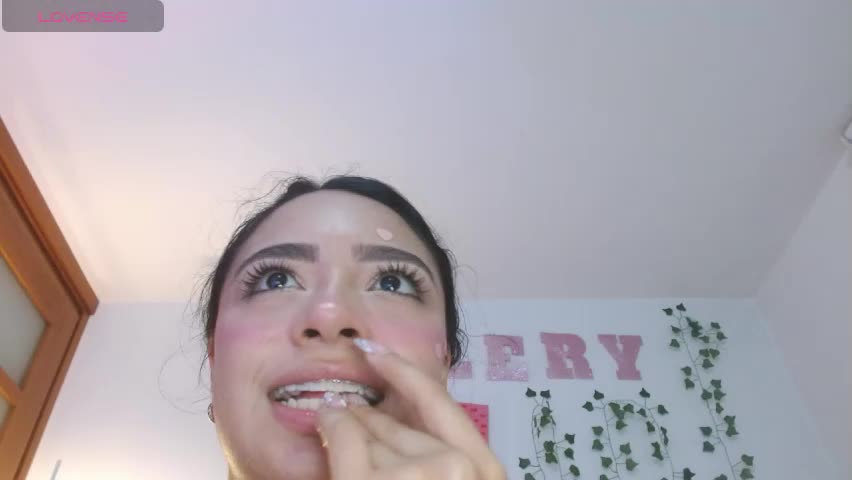 hellokitty_valery1 Adult Chat April 15, 2026