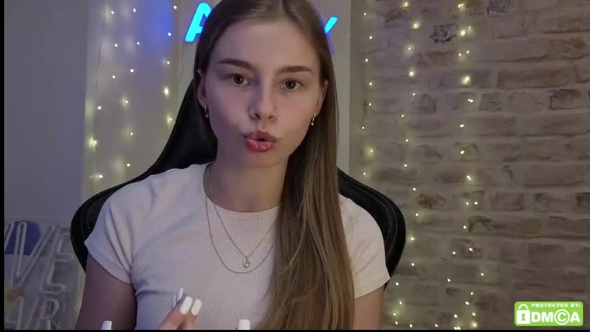 roxxxie_reid Adult Chat April 15, 2026