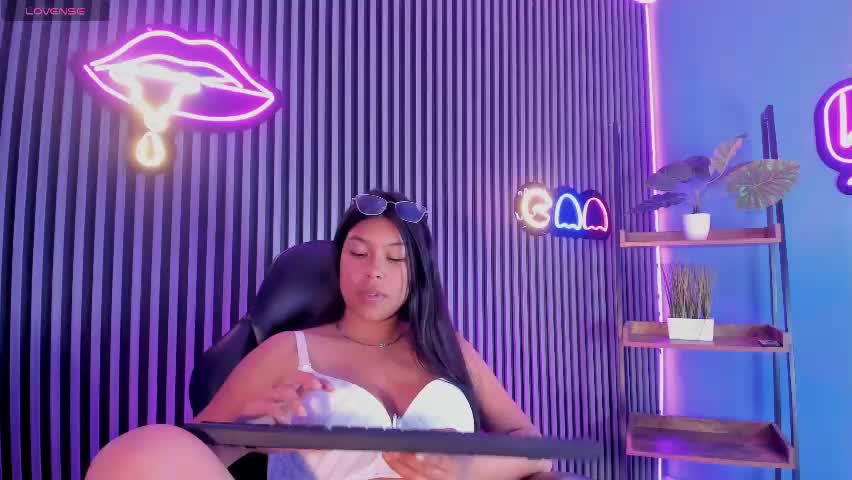 lili_skye Adult Chat April 15, 2026