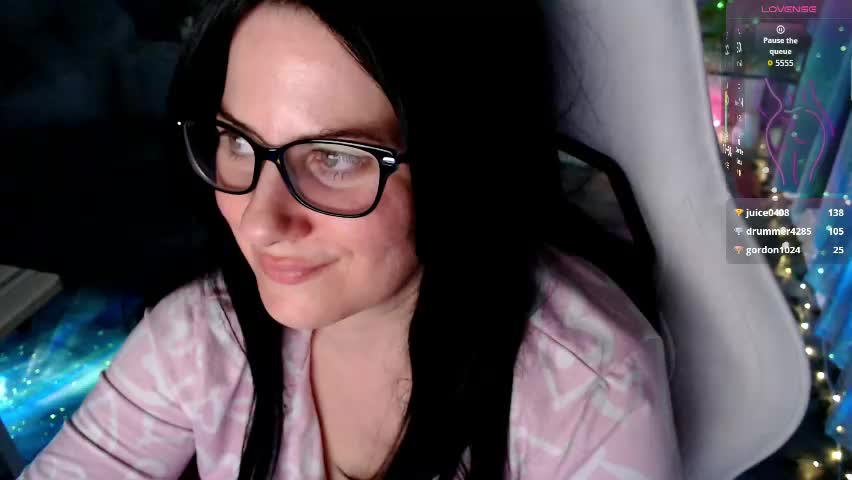 bellastar84 Adult Chat April 15, 2026