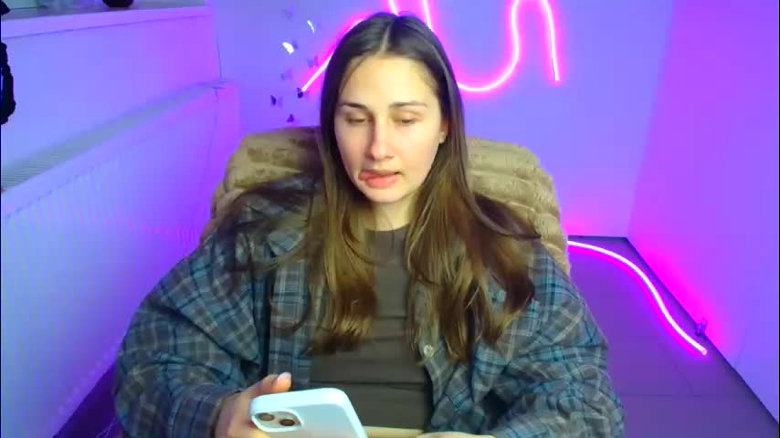 lora_kisses Adult Chat April 15, 2026