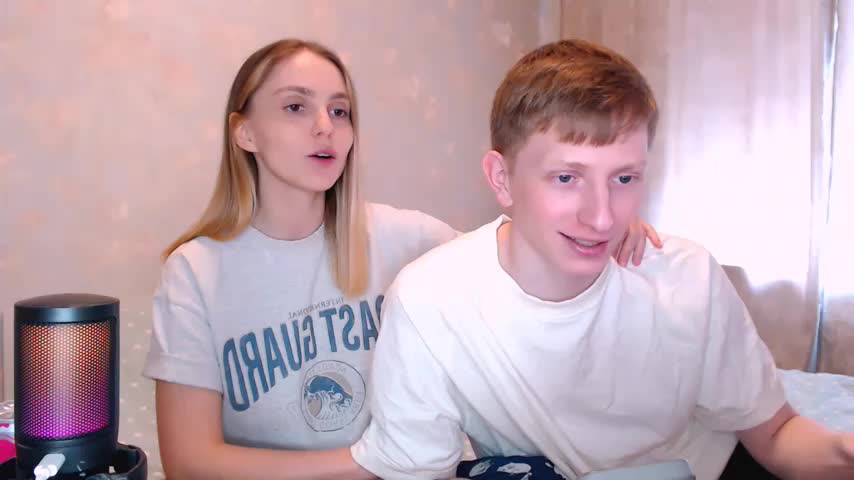 juliaanddima Adult Chat April 15, 2026