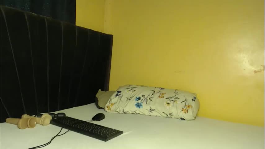 paulahlyn Adult Chat April 15, 2026