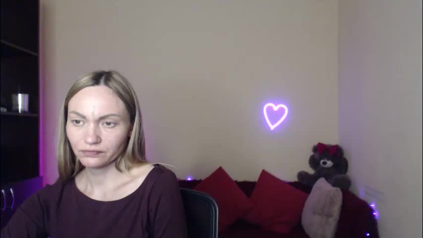 mikkey_mouse8 Adult Chat April 15, 2026