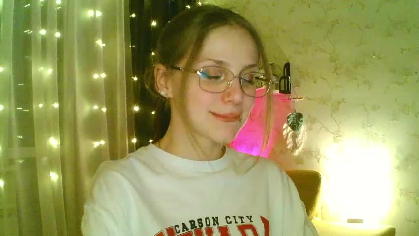 aliceisnothere Adult Chat April 15, 2026