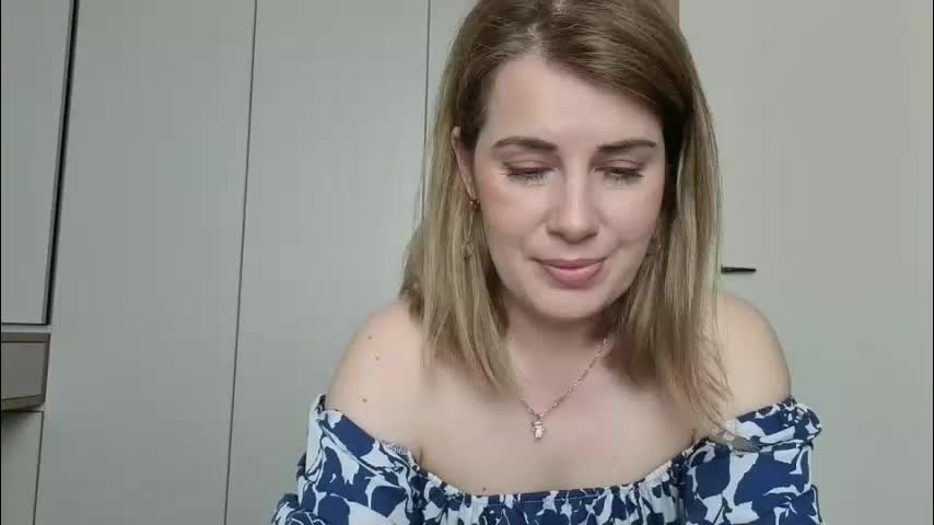 prettywomansmile36 Adult Chat April 15, 2026