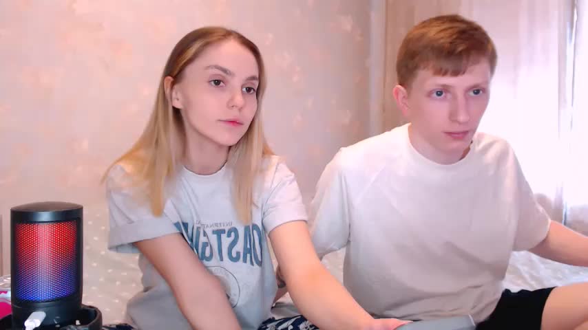 juliaanddima Adult Chat April 15, 2026