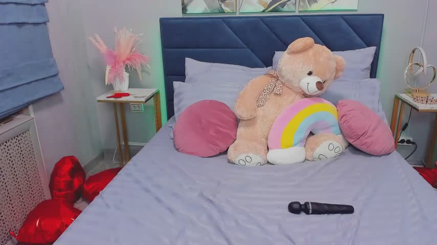 Curvy_Dynamite_ Adult Chat April 15, 2026