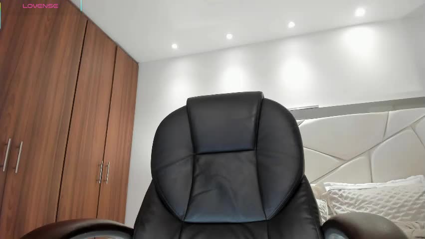 natasha_kiim_ Adult Chat April 15, 2026