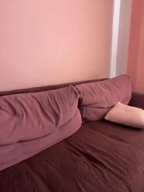 -Violetta- Adult Chat April 15, 2026