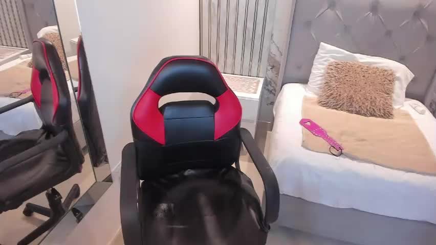emilyangel1 Adult Chat April 15, 2026