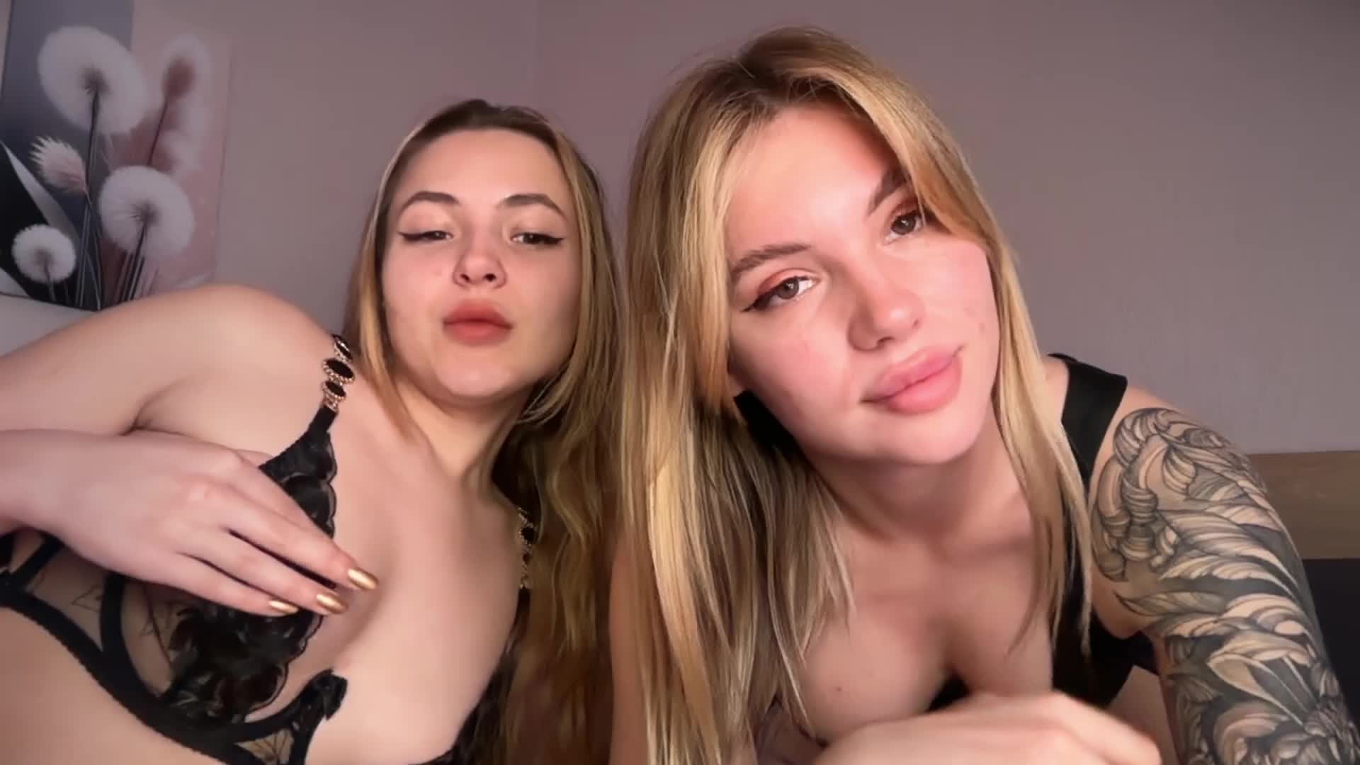VelvetTwins Adult Chat April 15, 2026