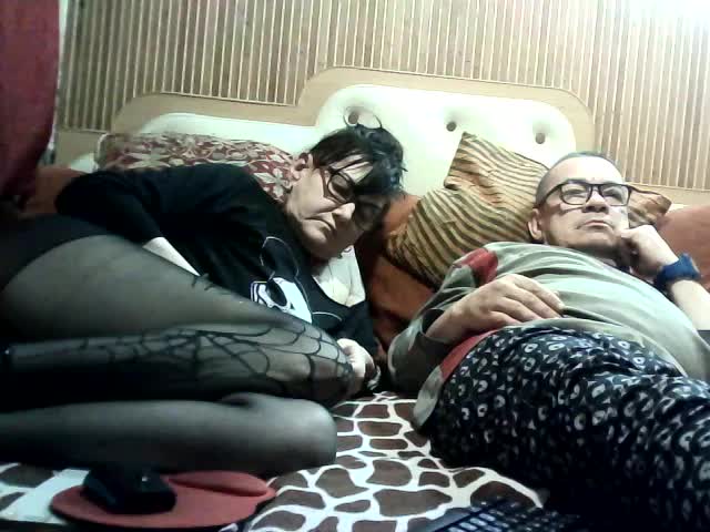 coupleofcoolx Adult Chat April 15, 2026