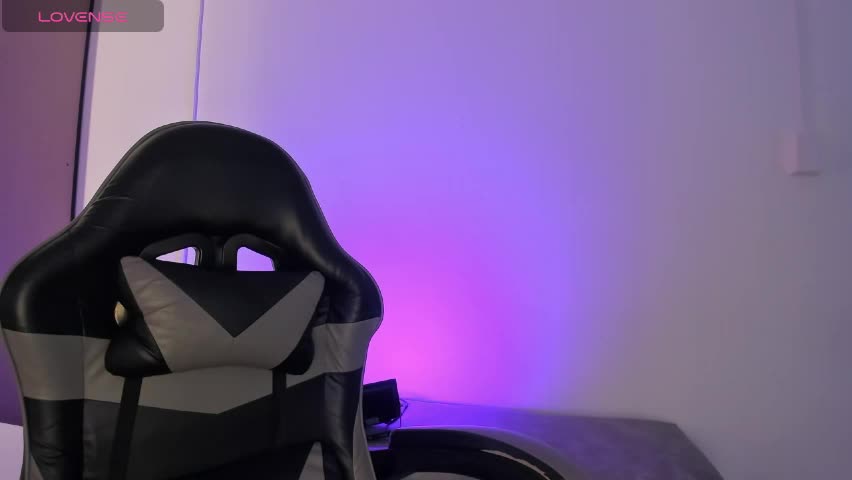aisha_hart_ Adult Chat April 15, 2026