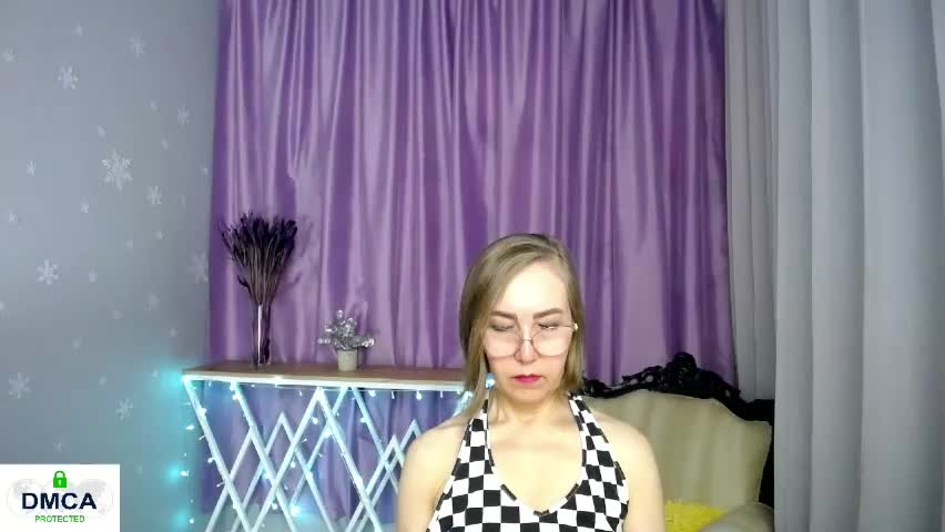 queen_a_n_i Adult Chat April 16, 2026