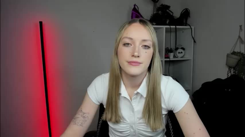 evelynblond Adult Chat April 16, 2026