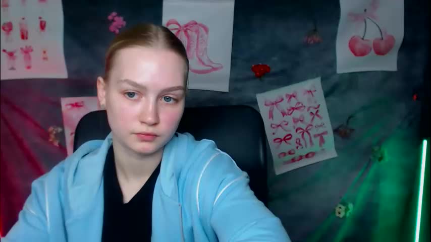 _mademoiselle_e Adult Chat April 16, 2026