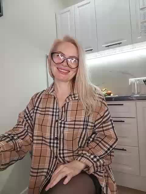 SandraSlava Adult Chat April 16, 2026
