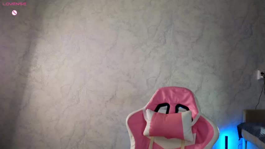 lovelly_molly Adult Chat April 16, 2026