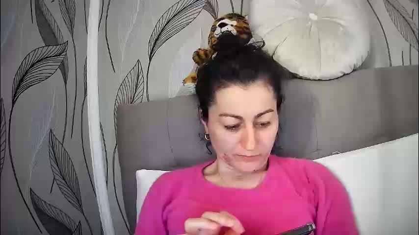 mikyloveu Adult Chat April 16, 2026