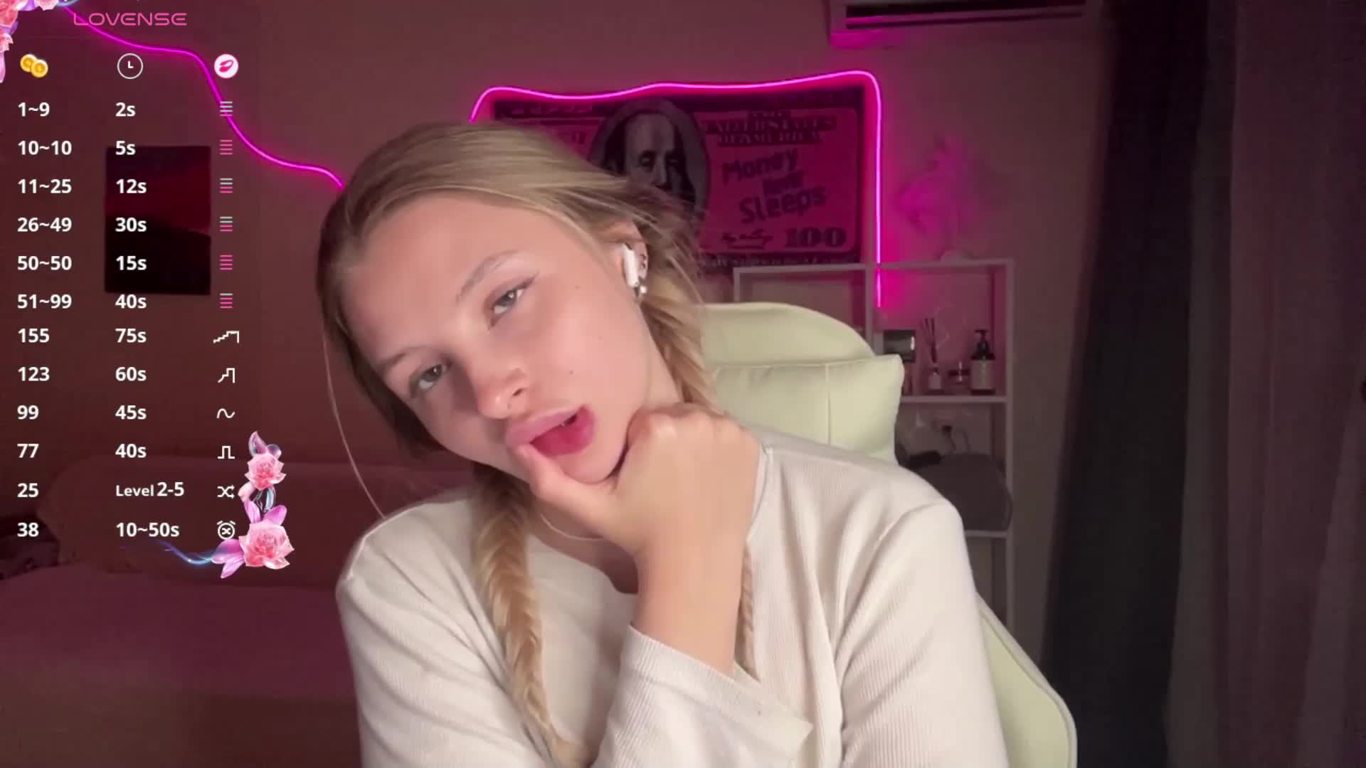 VictoriaMist Adult Chat April 16, 2026