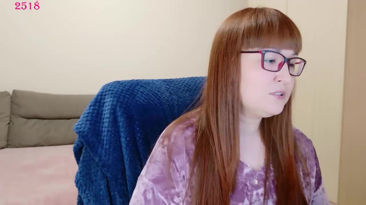 QueenFoxyLiza Adult Chat April 16, 2026