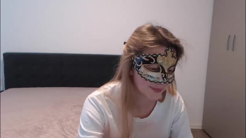 mysterygirl2023 Adult Chat April 16, 2026