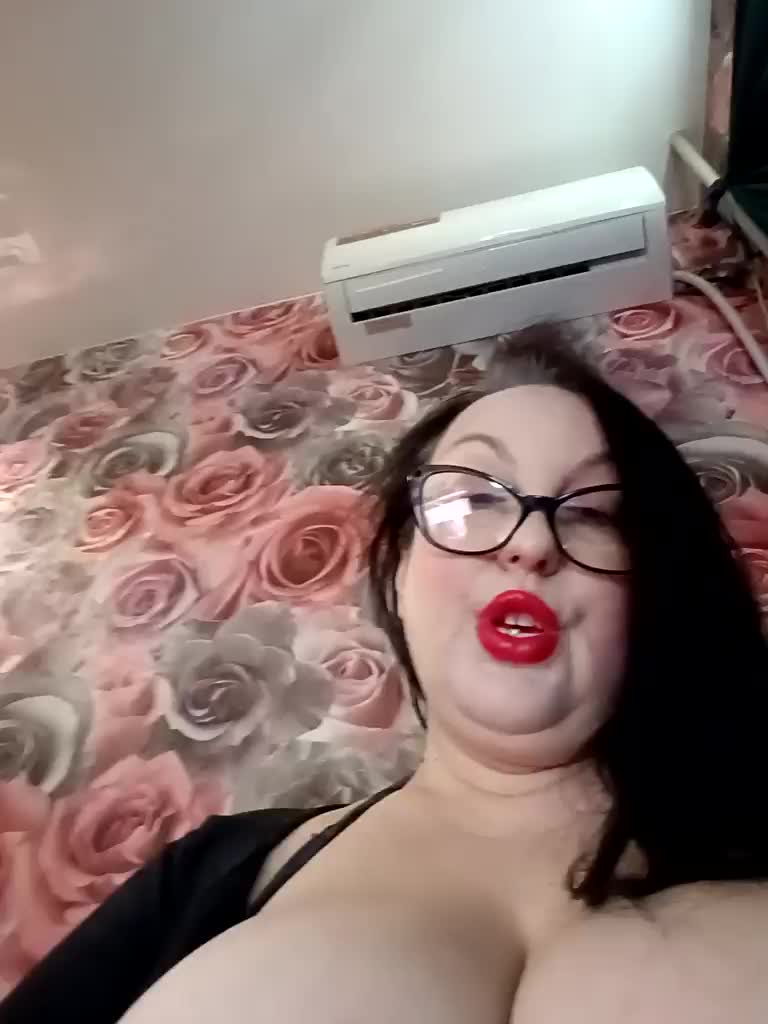 ViktoryDimond Adult Chat April 16, 2026