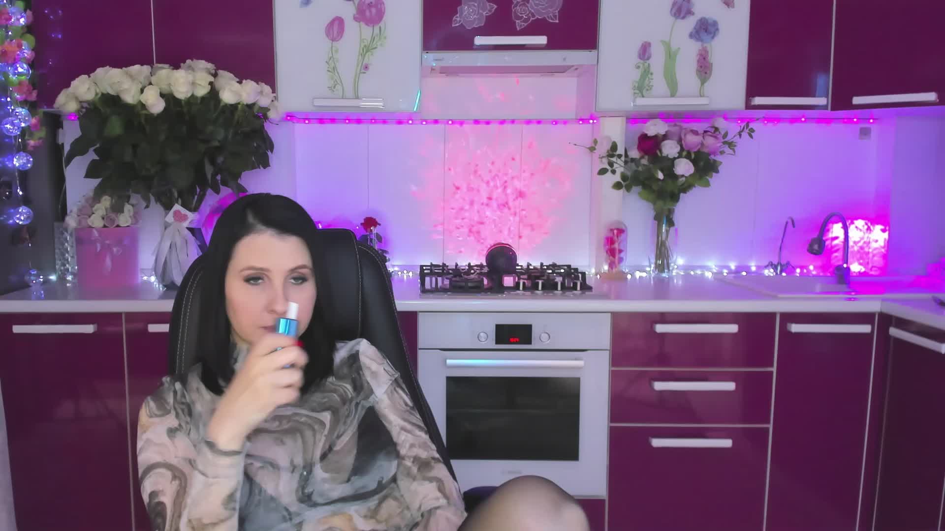 Olivija2020 Adult Chat April 16, 2026